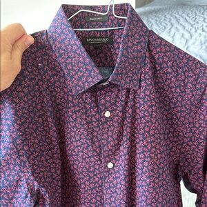 Banana Republic Casual Button Down Shirt Red and Blue